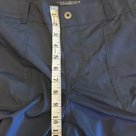wms navy blue COLUMBIA Omni shield Shorts sz 12 advanced repellency - Picture 7 of 8